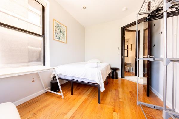 Photo of "#1871-B: Full Bedroom B" home