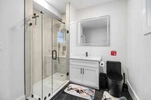 Photo of "#1901-D: Queen Bedroom D" home