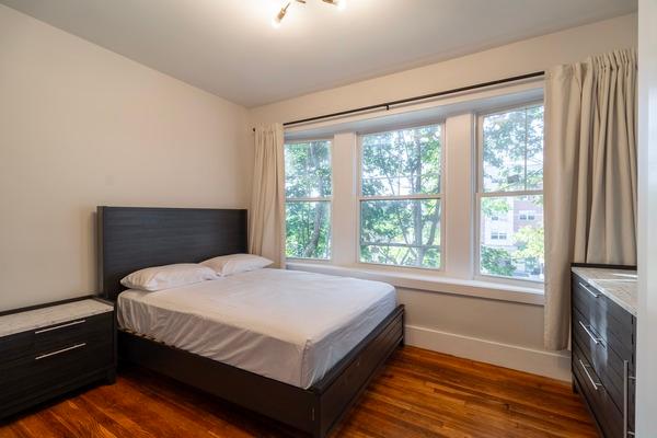 Photo of "#1900-E: Queen  Bedroom E" home