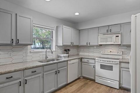 Photo of "#ef1: 6512 Magic Oaks BEDROOM 2B - 707867 (Has a Room)" home