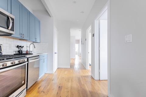 Photo of "#1425-C: Full Bedroom C" home