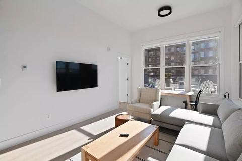 Photo of "#1907-B: Queen Bedroom B" home