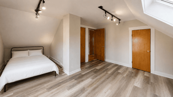 Photo of "#1669-A: Queen Bedroom A" home