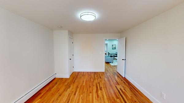 Photo of "#1793-C: Queen Room C" home
