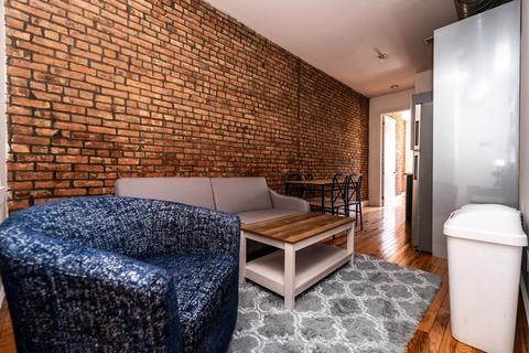 Photo of "#1892-B: Queen Bedroom B" home