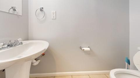 Photo of "#1768-C: Queen Room C w/Private Bathroom" home