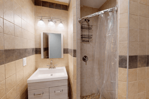 Photo of "#1572-D: Queen Bedroom D" home