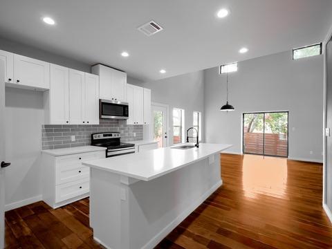 Photo of "#f87: Modern Denver Heights home by Dignowity & downtown (Has a House)" home