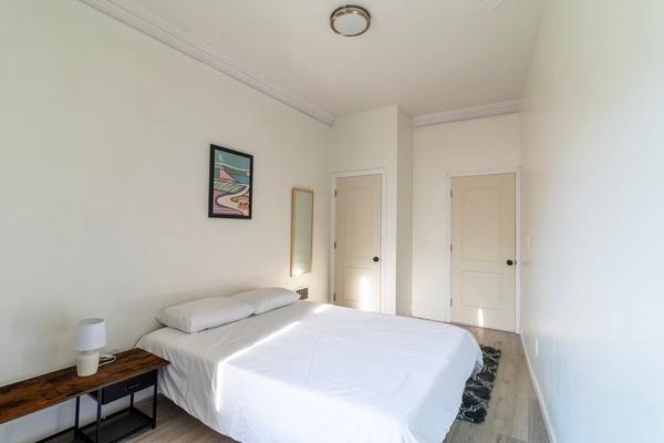Photo of "#1765-B: Queen Room B" home