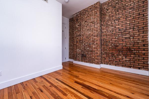 Photo of "#1892-C: Queen Bedroom C" home