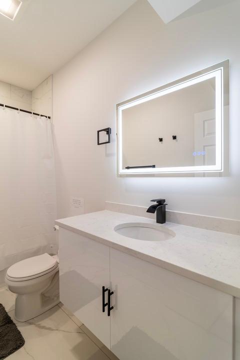 Photo of "#1756-C: Queen Room C" home