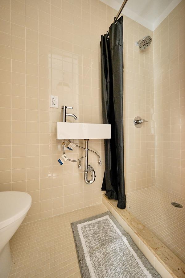 Photo of "#1895-B: Twin Bedroom B w/ Private Bathroom" home