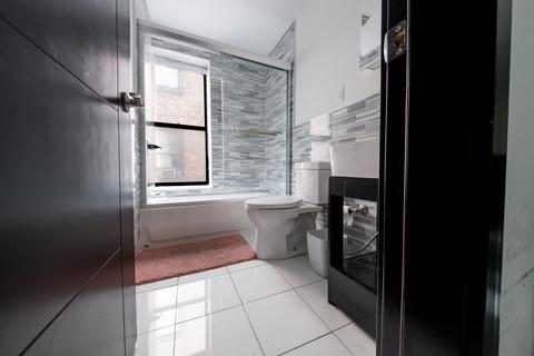 Photo of "#1867-B: Full Bedroom B" home