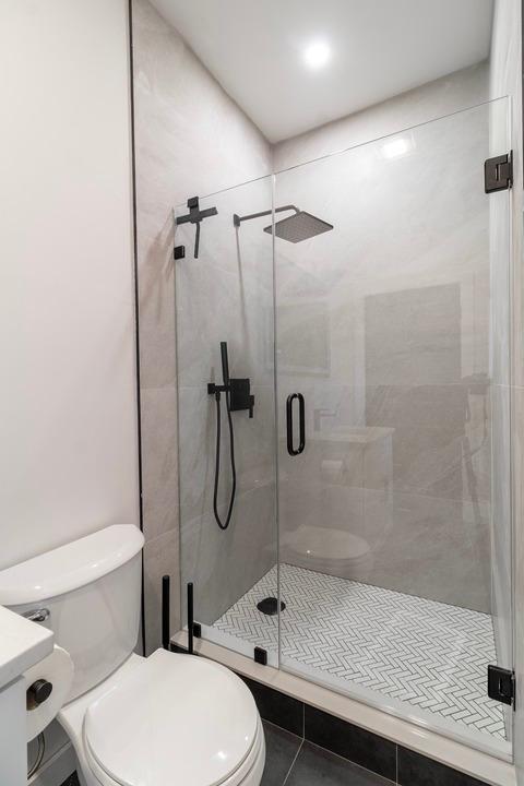 Photo of "#1900-E: Queen  Bedroom E" home