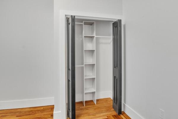 Photo of "#1901-B: Queen Bedroom B" home