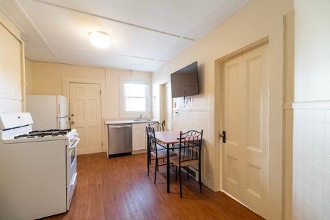 Photo of "#1780-B: Queen Bedroom B" home