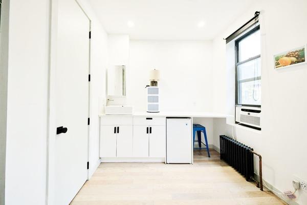Photo of "#1882-B: Queen Bedroom B w/ Private Bathroom" home