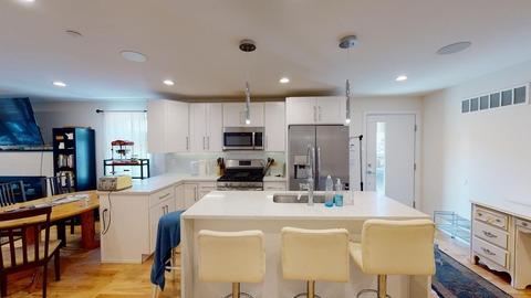 Photo of "#71a: Brand new Bella Vista apartment with private patio (Has an Apartment)" home