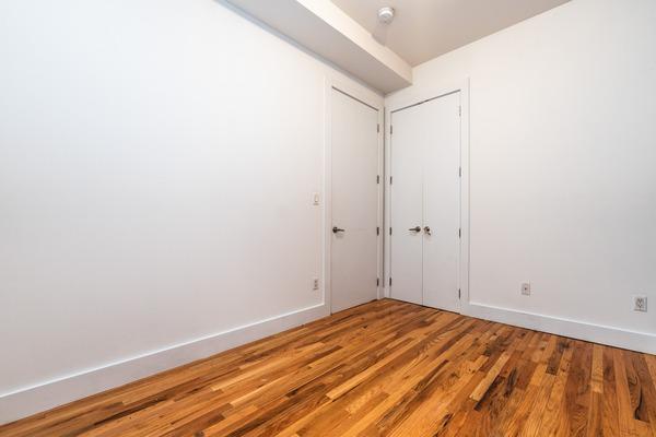 Photo of "#1892-B: Queen Bedroom B" home