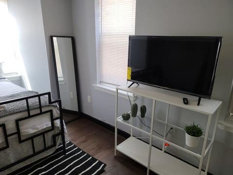 Photo of "#f89: Bright, Cozy Flat, Ideal for Long Stays (Has a Place)" home