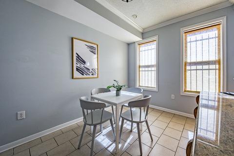 Photo of "#1768-C: Queen Room C w/Private Bathroom" home