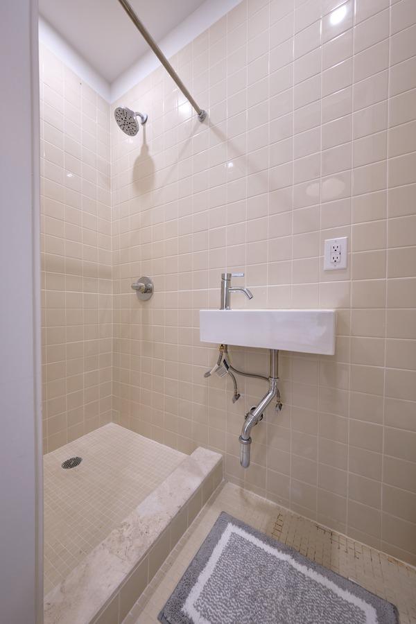 Photo of "#1896-B: Twin Bedroom B w/ Private Bathroom" home