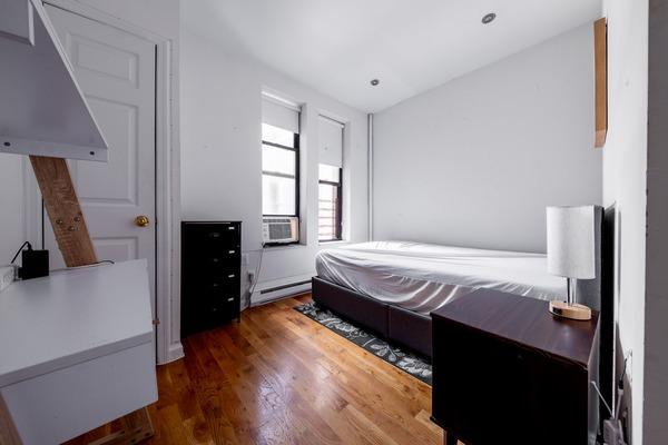 Photo of "#1874-B: Full Bedroom B" home