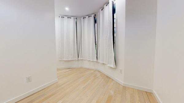 Photo of "#1899-D: Queen Bedroom D" home