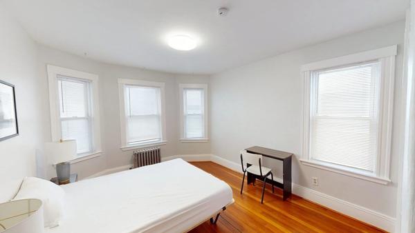 Photo of "#1740-C: Queen Bedroom C" home