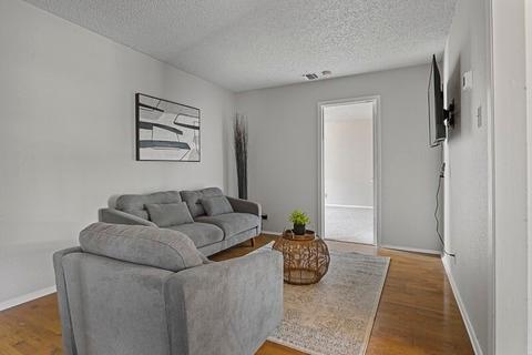 Photo of "#b9f: Hayloft Lane BEDROOM 1A - 703660 (Has a Room)" home