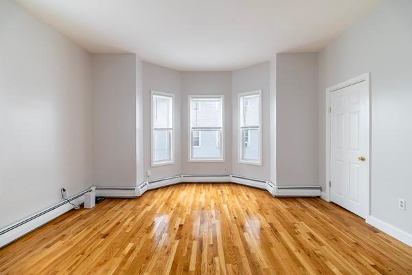 Photo of "#1886-C: Queen Bedroom C" home
