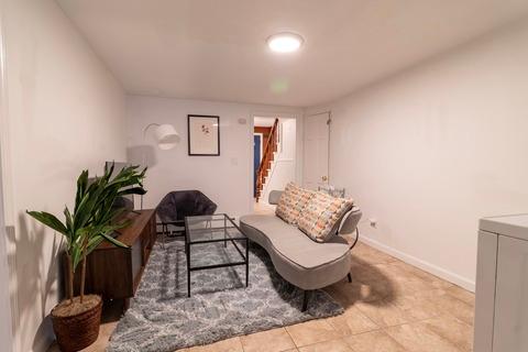 Photo of "#1752-D: Queen Bedroom D" home