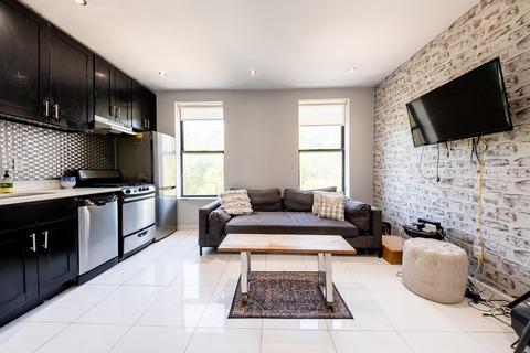 Photo of "#1871-C: Full Bedroom C" home