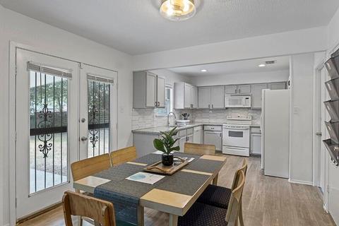 Photo of "#ef1: 6512 Magic Oaks BEDROOM 2B - 707867 (Has a Room)" home